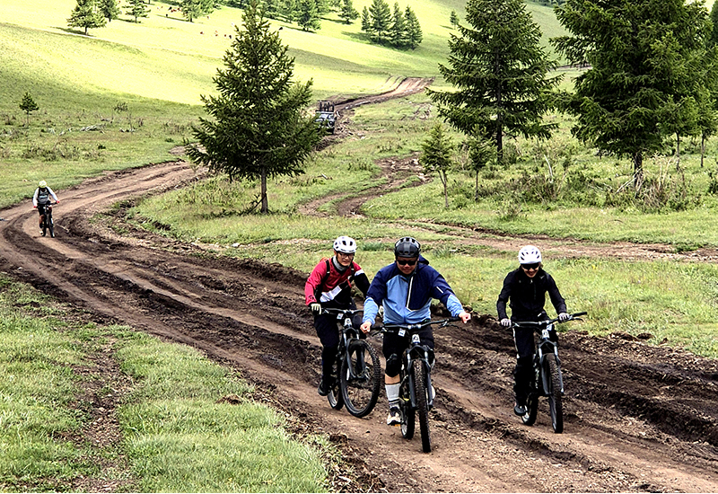 Cycling up to the hill